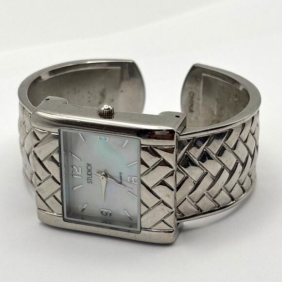 Silver Studio Time Quartz Watch - Picture 3 of 4